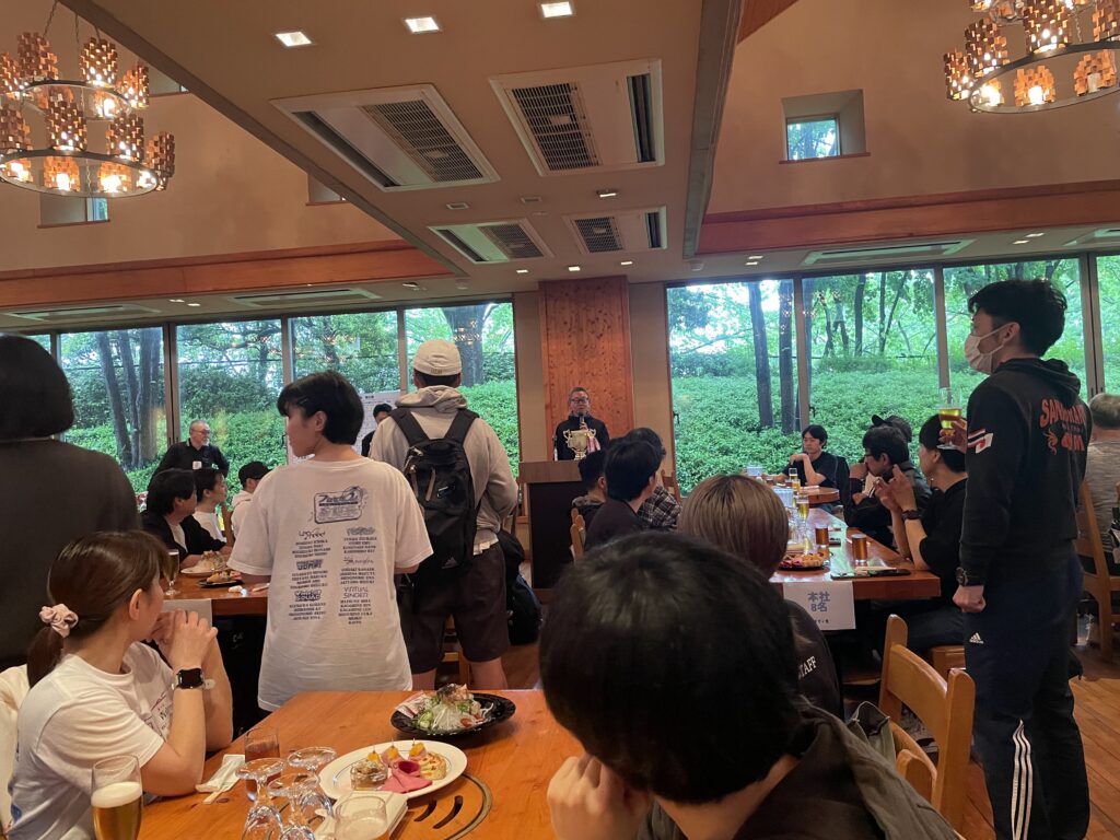 懇親会
